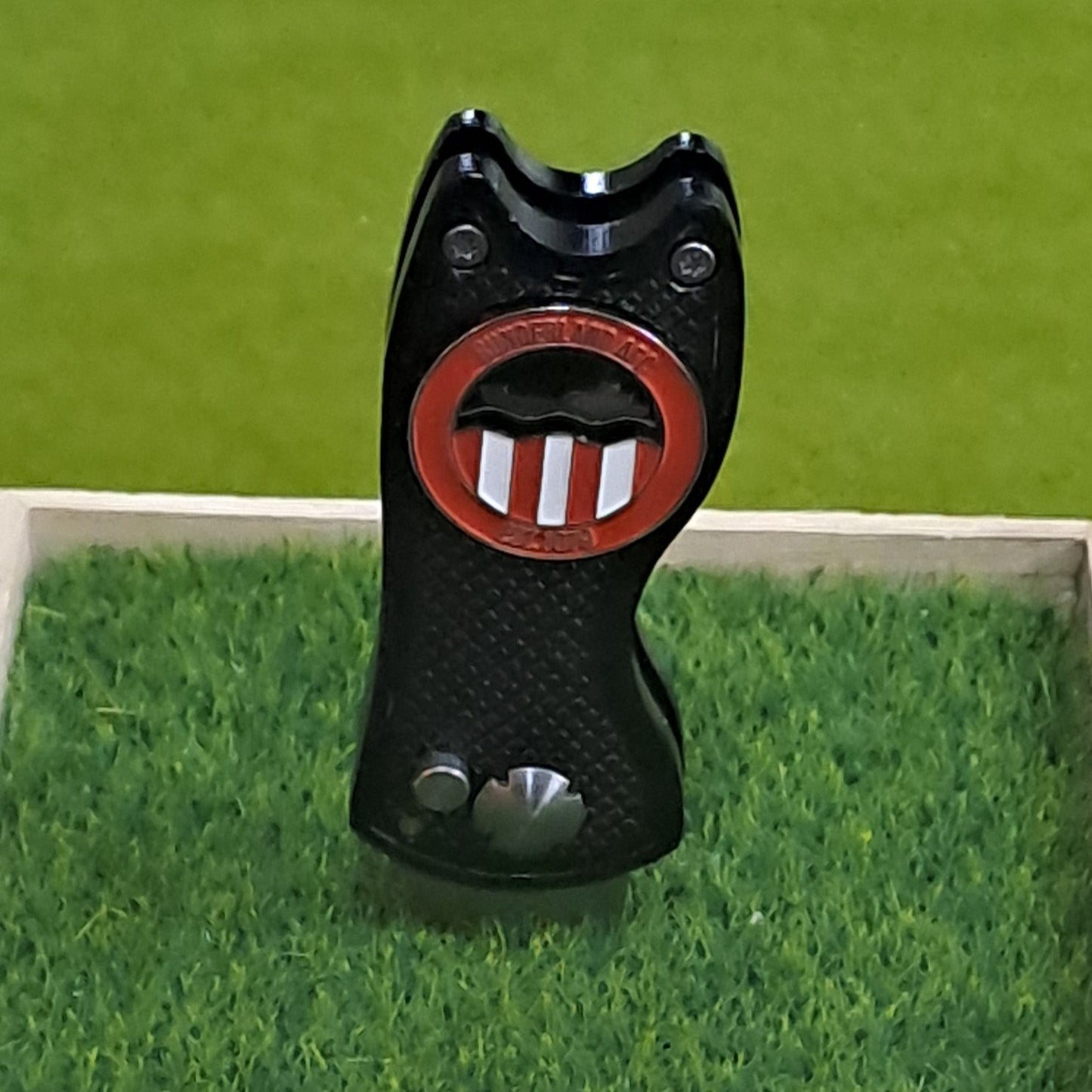 Sunderland Metal Golf Ball Marker with Pitch Mark Tool