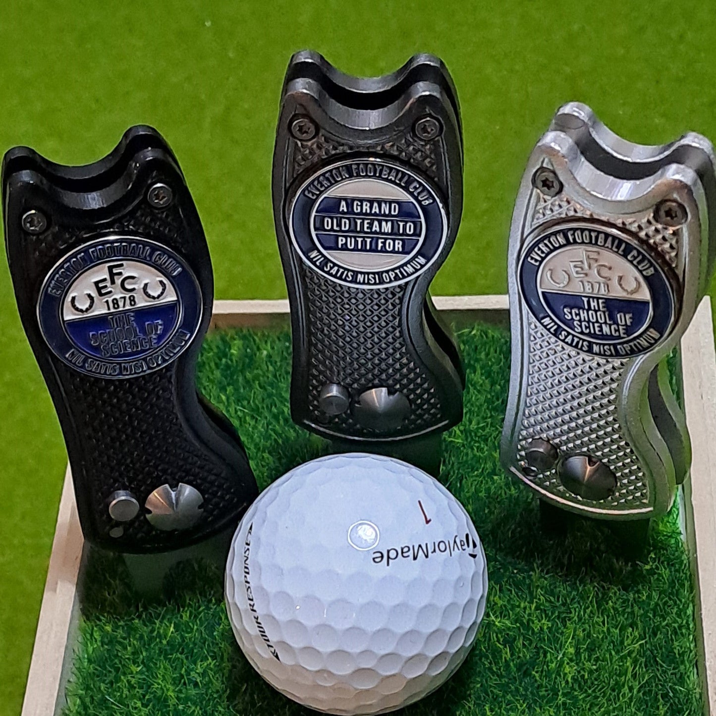 Everton Golf Ball Marker with Pitch Mark Tool