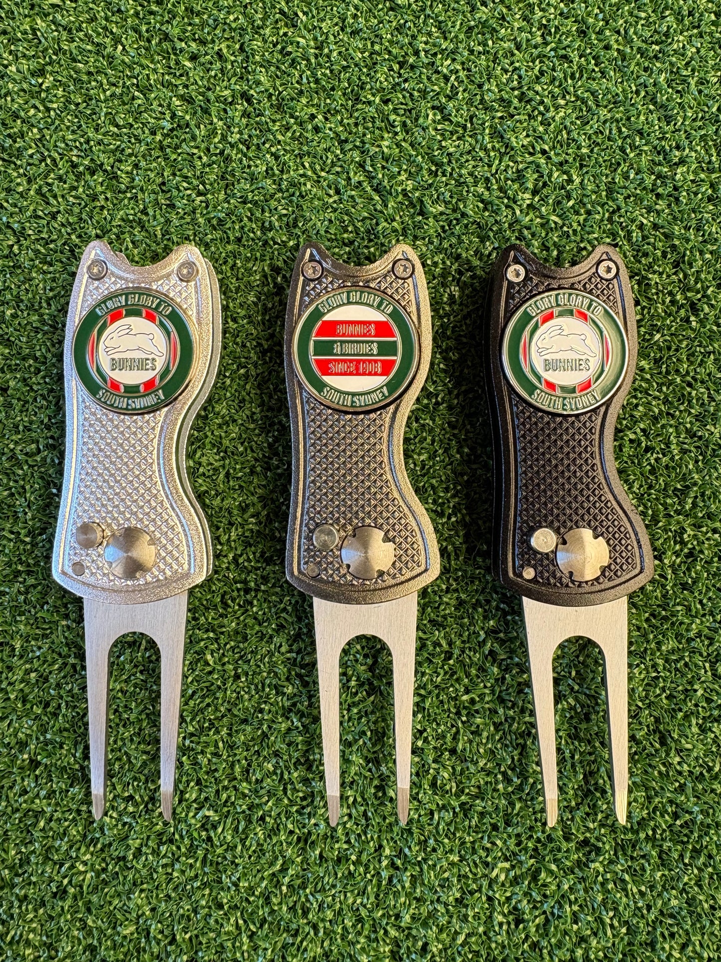 Sydney South Rabbitohs Metal Golf Ball Marker | Perfect Golf Gift  | NRL (Copy)