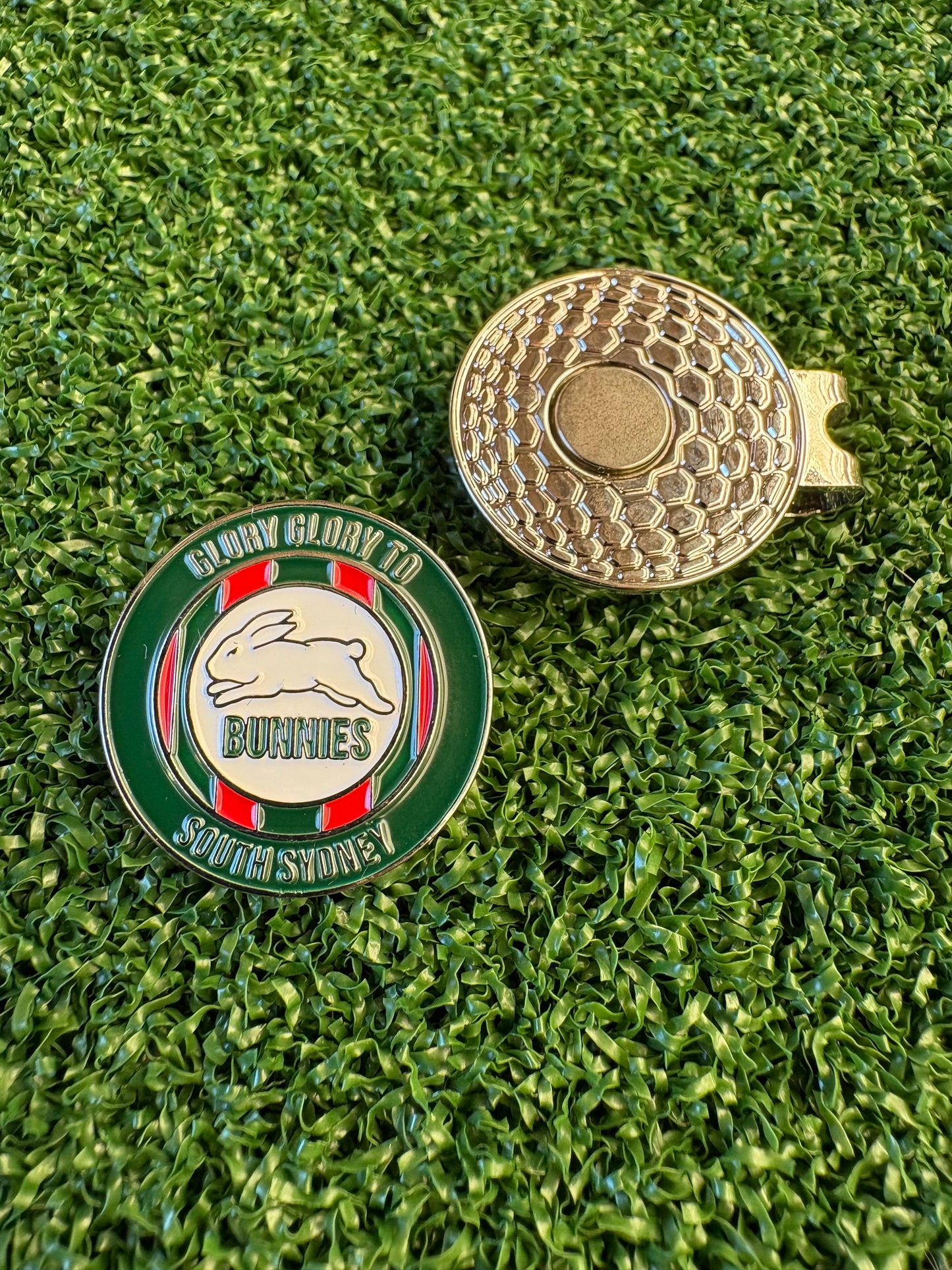 Sydney South Rabbitohs Metal Golf Ball Marker | Perfect Golf Gift  | NRL (Copy)