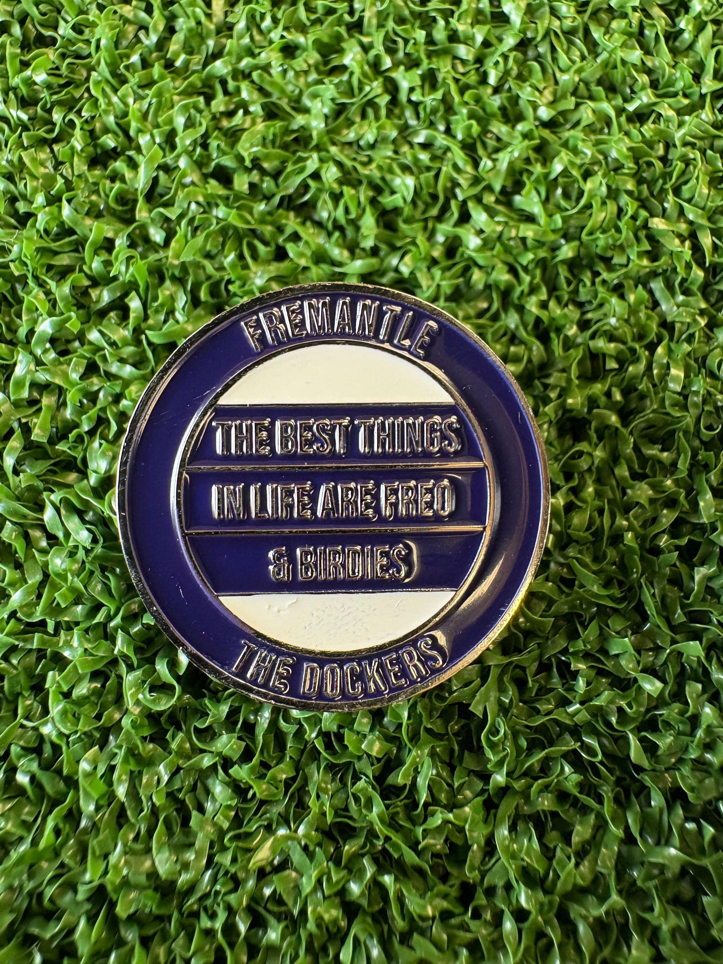 Fremantle Dockers Themed Metal Golf Ball Marker | Perfect Golf Gift  | AFL | Christmas Golf Gifts